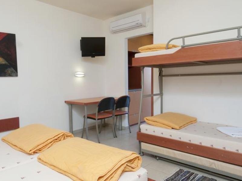 Hi - Arad Hostel Exterior photo