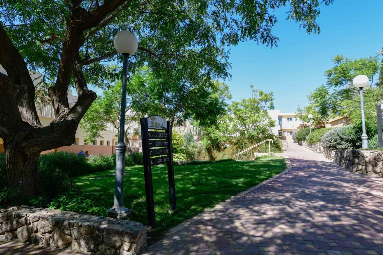Hi - Arad Hostel Exterior photo